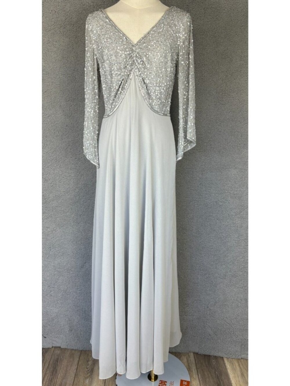 J Kara Women's 3/4 Sleeve V-Neck Embellished Top Long Dress Silver 6 NWOT's.